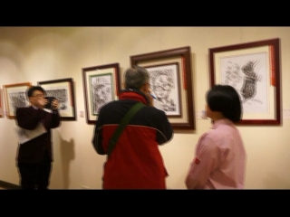 第14屆美術班畢業成果展-報社記者採訪側拍1